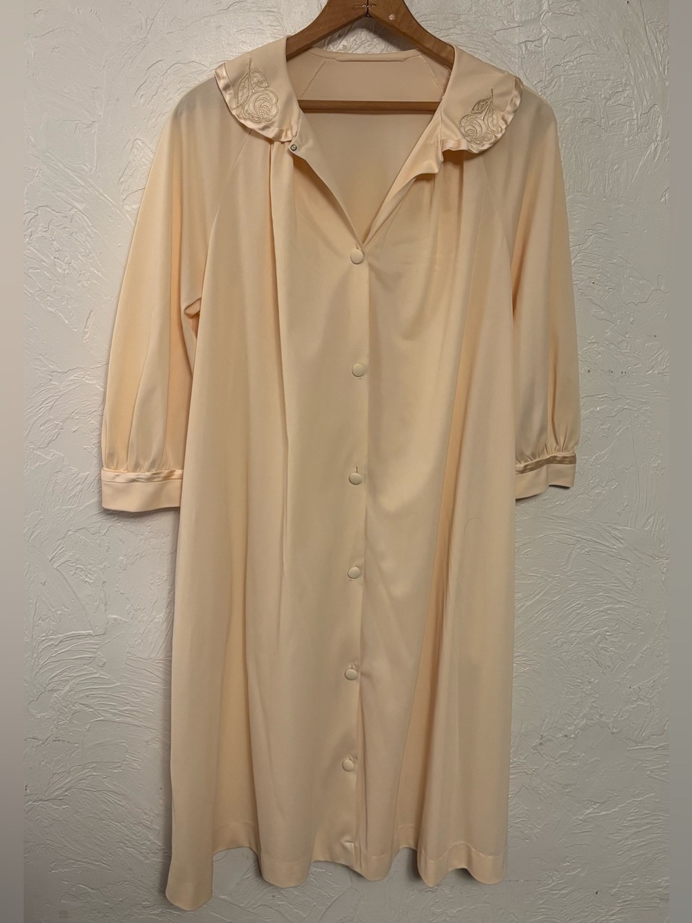 Vintage 1960s Gossard Artemis Yellow Nylon Robe Size S
